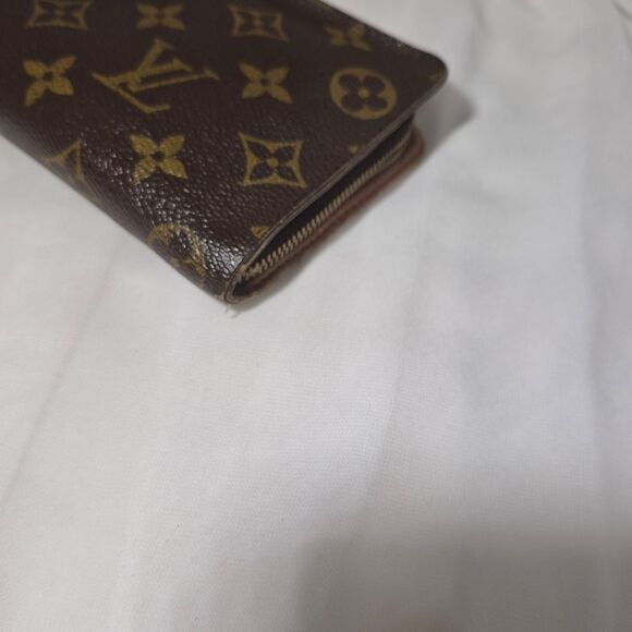 Louis Vuitton Brown Monogram Wallet - Picture 5 of 12